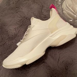Steven Madden Sneaker: Myles white